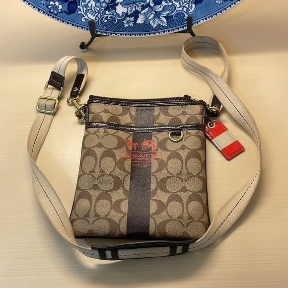 Coach Crossbody Logo Bag—Beautiful!!  Roomy—Pockets—Great Condition w/Minor Spot - Picture 2 of 8